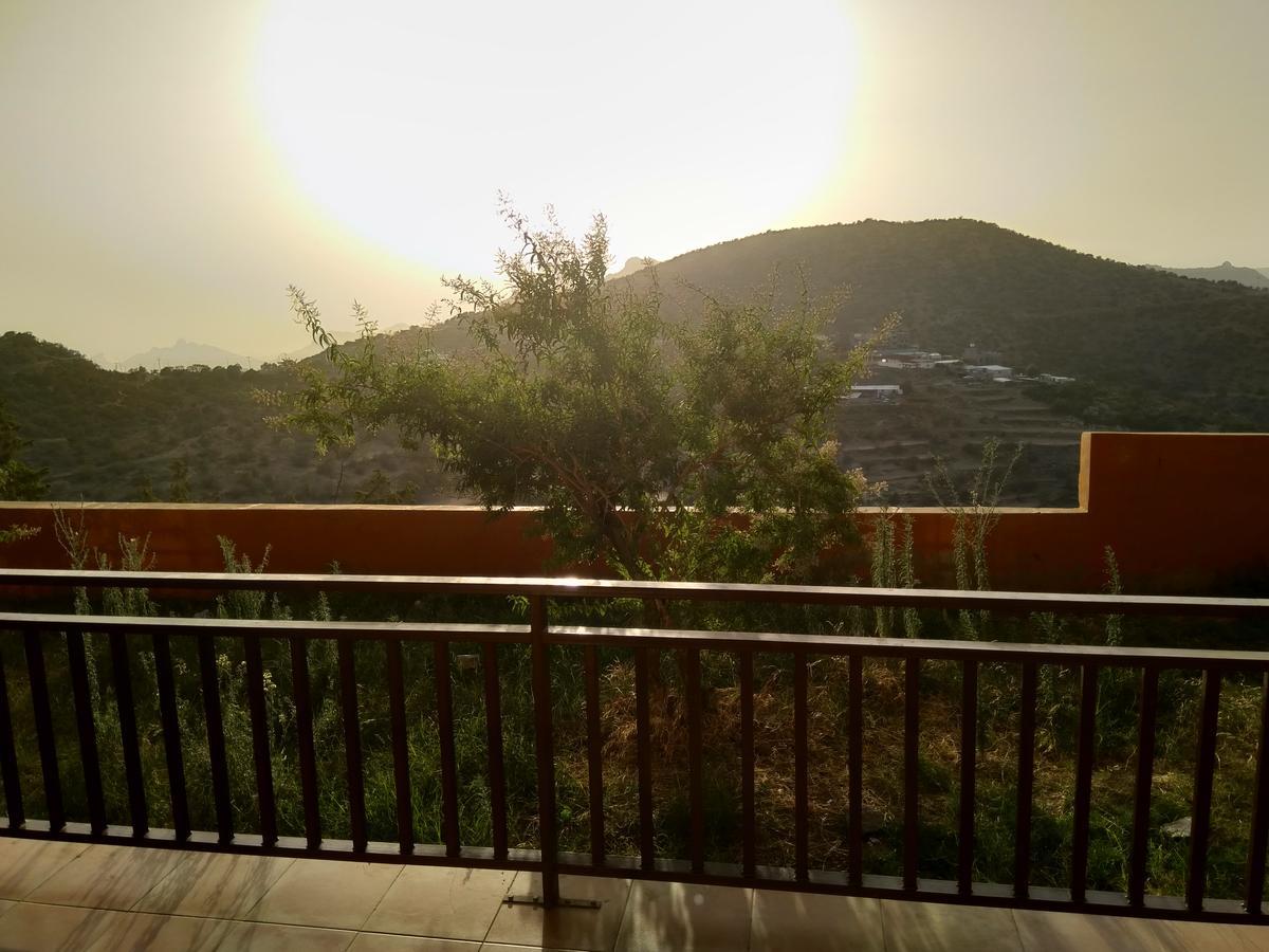 Beit Al Ward Villa อัชชาฟา ภายนอก รูปภาพ